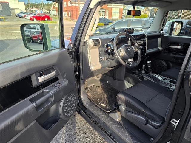 used 2007 Toyota FJ Cruiser car, priced at $14,990