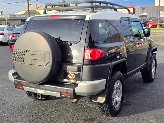 used 2007 Toyota FJ Cruiser car, priced at $14,990