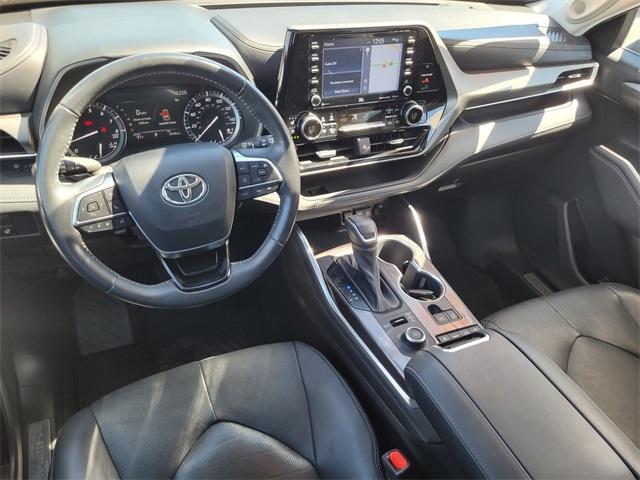 used 2021 Toyota Highlander car, priced at $39,588