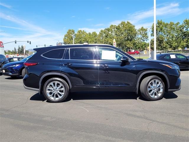 used 2021 Toyota Highlander car, priced at $39,588