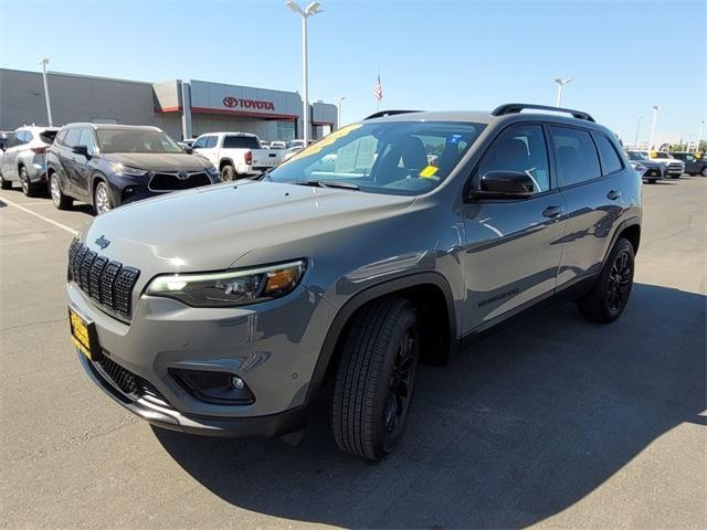 used 2023 Jeep Cherokee car, priced at $25,626