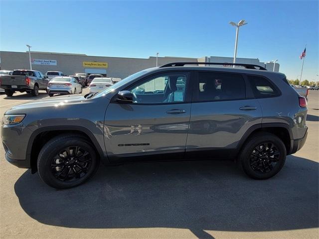 used 2023 Jeep Cherokee car, priced at $25,626