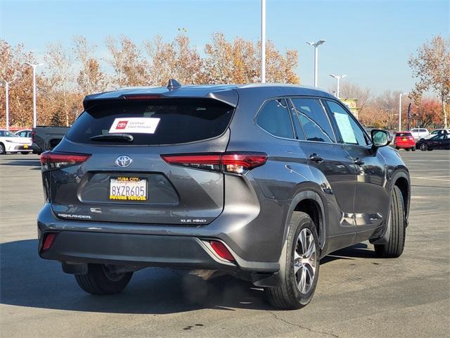 used 2022 Toyota Highlander car, priced at $35,963