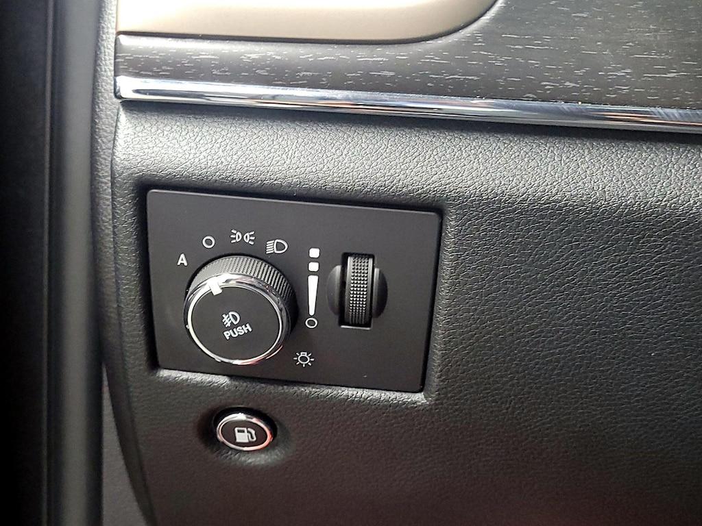 used 2015 Jeep Grand Cherokee car, priced at $16,998