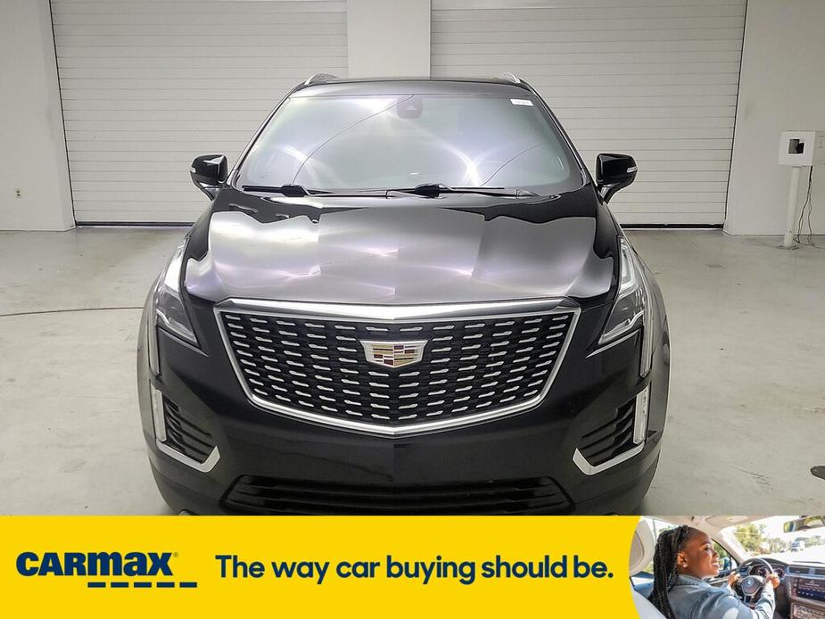 used 2023 Cadillac XT5 car, priced at $33,998