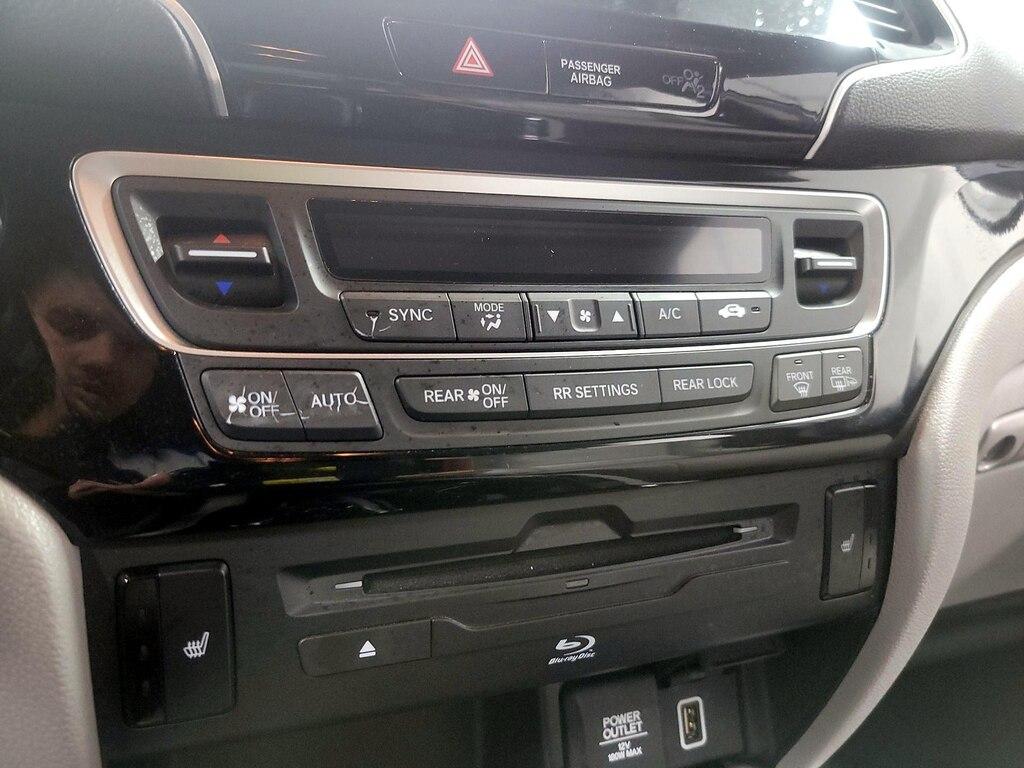 used 2022 Honda Pilot car, priced at $29,998