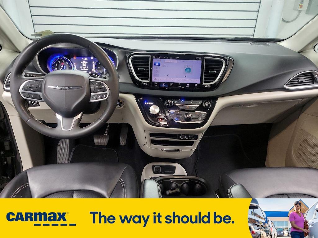 used 2023 Chrysler Pacifica car, priced at $25,998