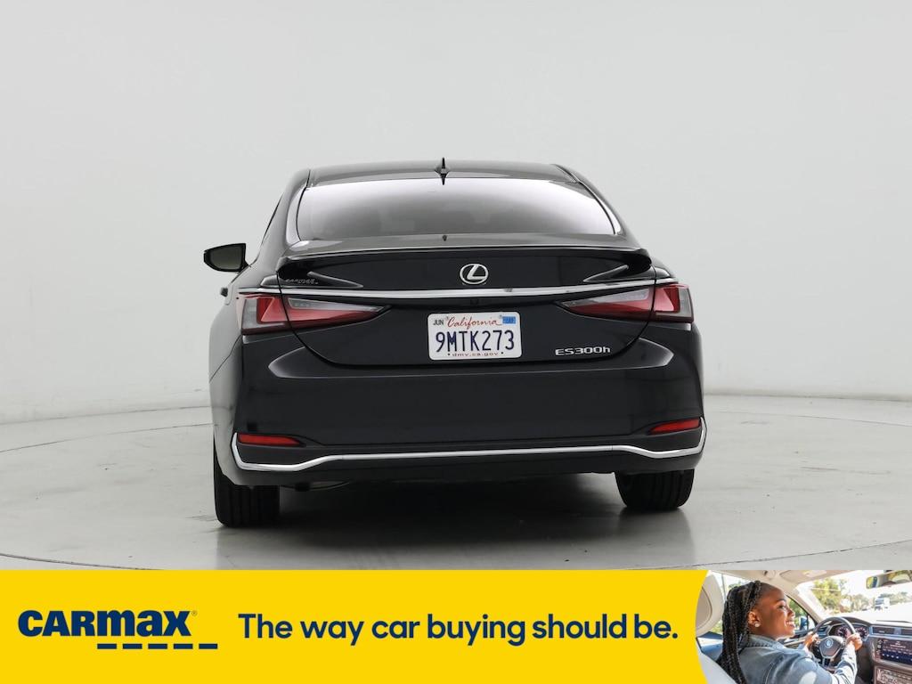 used 2024 Lexus ES 300h car, priced at $44,998