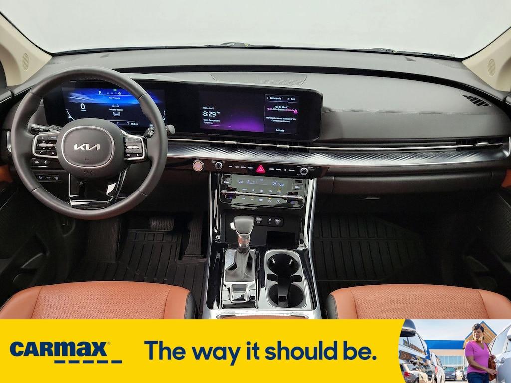used 2024 Kia Carnival car, priced at $43,998