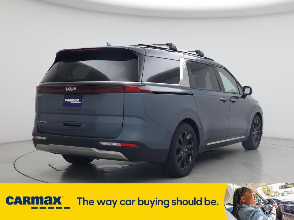 used 2024 Kia Carnival car, priced at $43,998
