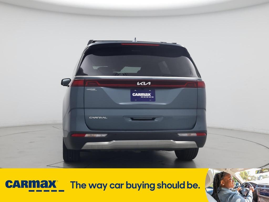 used 2024 Kia Carnival car, priced at $43,998