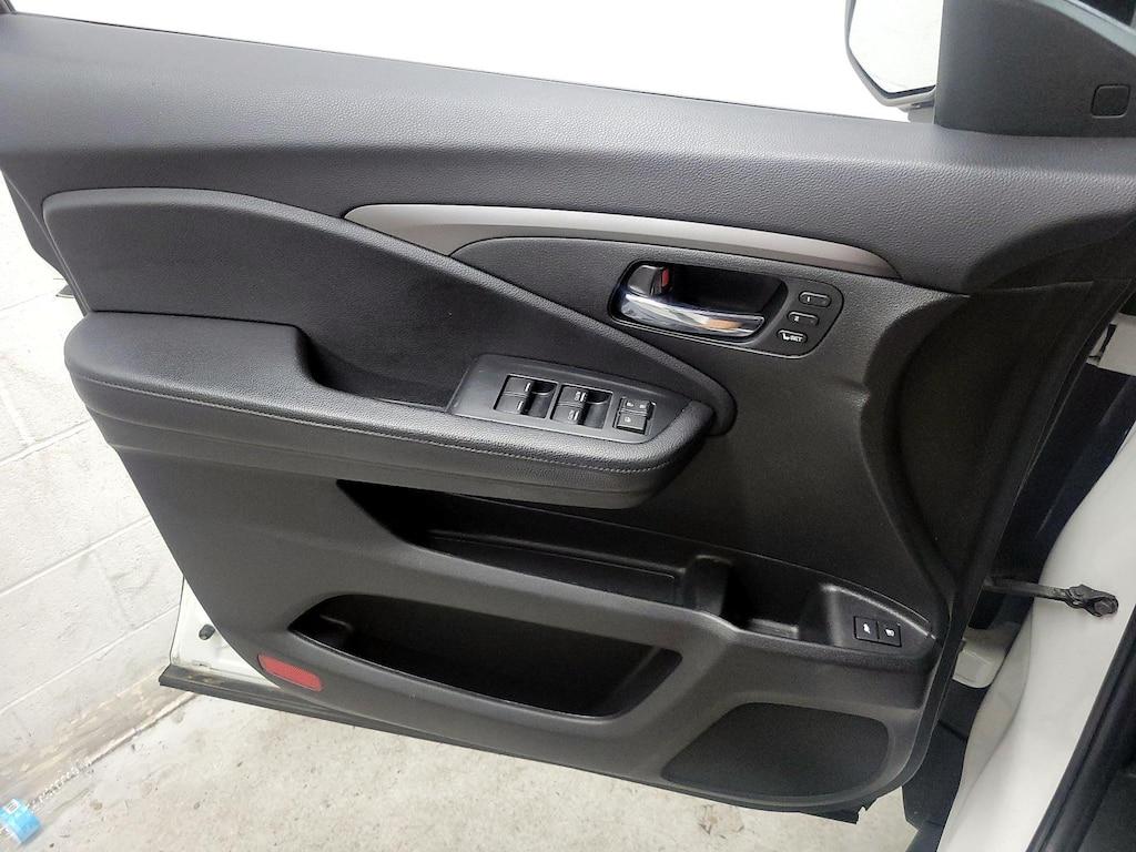 used 2020 Honda Pilot car, priced at $27,998