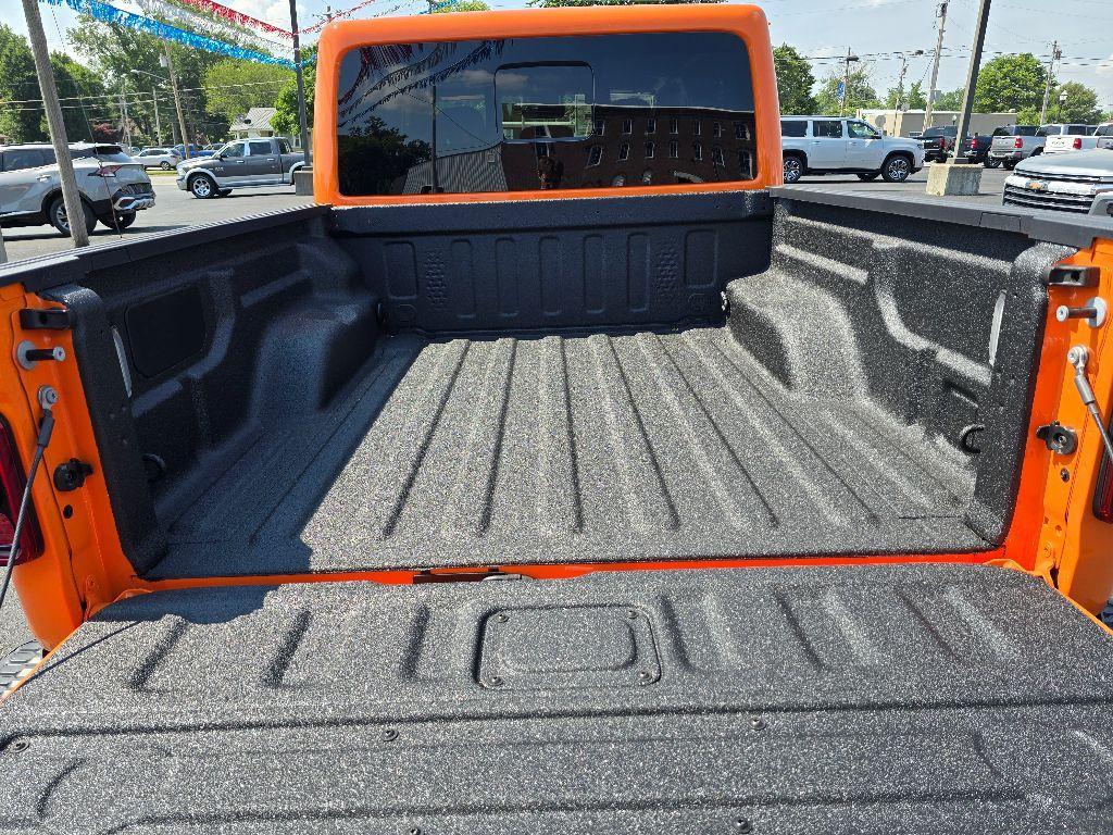 new 2025 Jeep Gladiator car, priced at $55,438