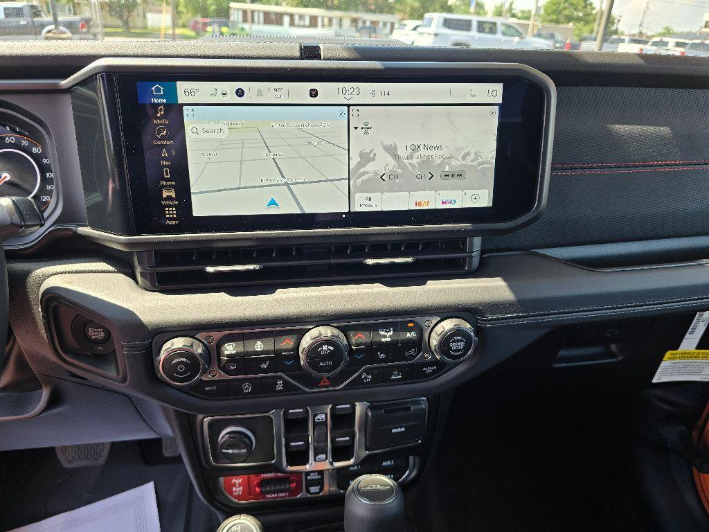 new 2025 Jeep Gladiator car, priced at $55,438