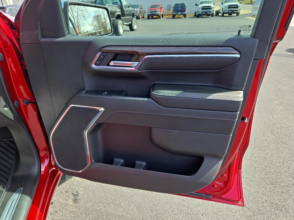 used 2024 Chevrolet Silverado 1500 car, priced at $43,995