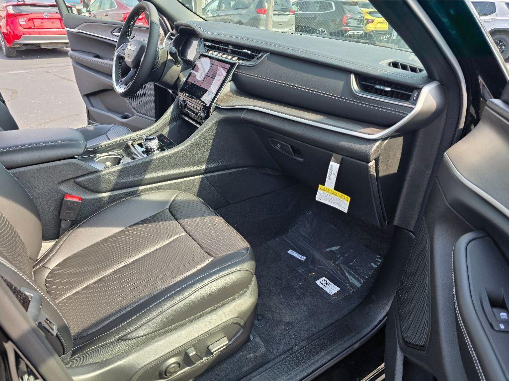 new 2025 Jeep Grand Cherokee L car, priced at $46,471