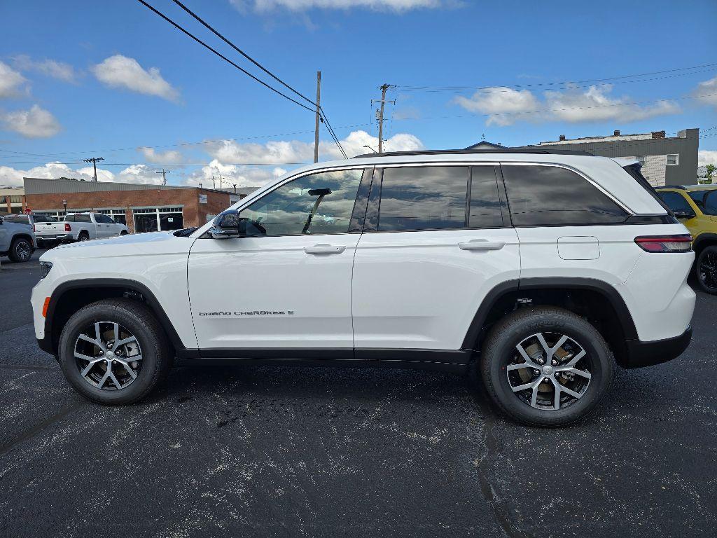 new 2025 Jeep Grand Cherokee car, priced at $52,340