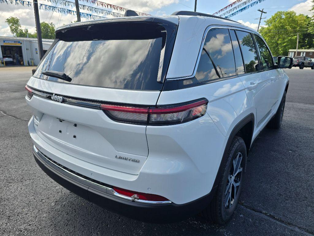 new 2025 Jeep Grand Cherokee car, priced at $52,340