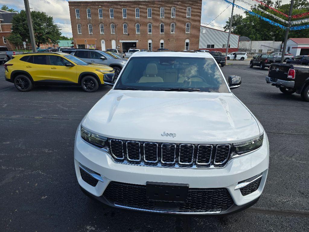 new 2025 Jeep Grand Cherokee car, priced at $52,340