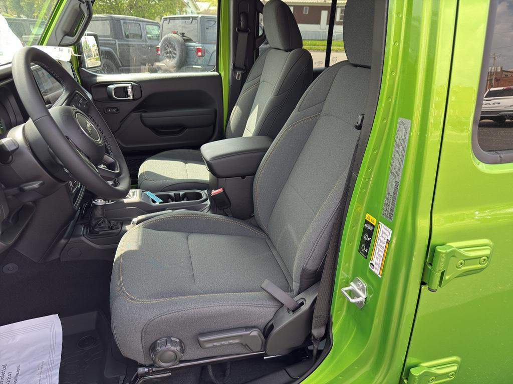 new 2025 Jeep Wrangler car, priced at $50,340