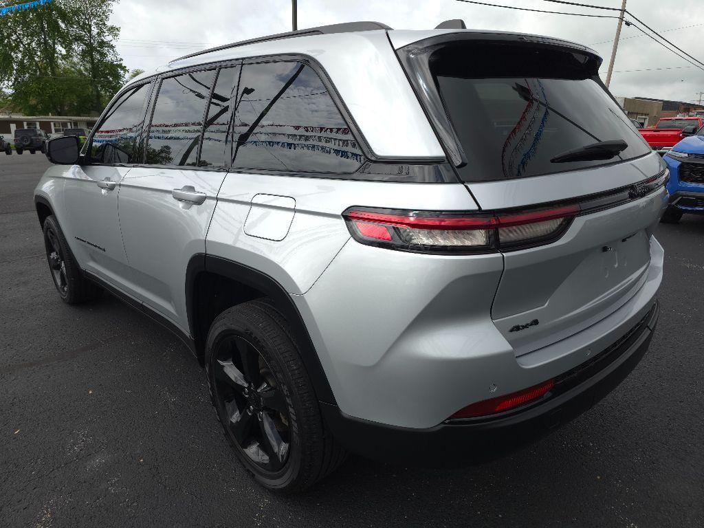 used 2023 Jeep Grand Cherokee car, priced at $36,555