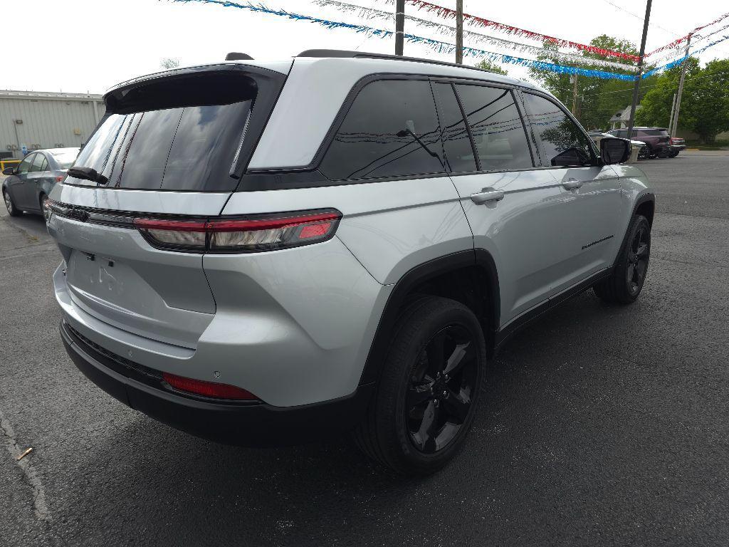 used 2023 Jeep Grand Cherokee car, priced at $36,555