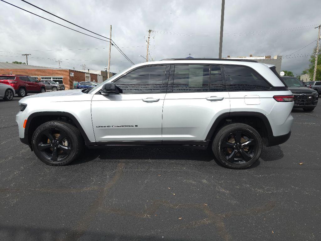 used 2023 Jeep Grand Cherokee car, priced at $36,555