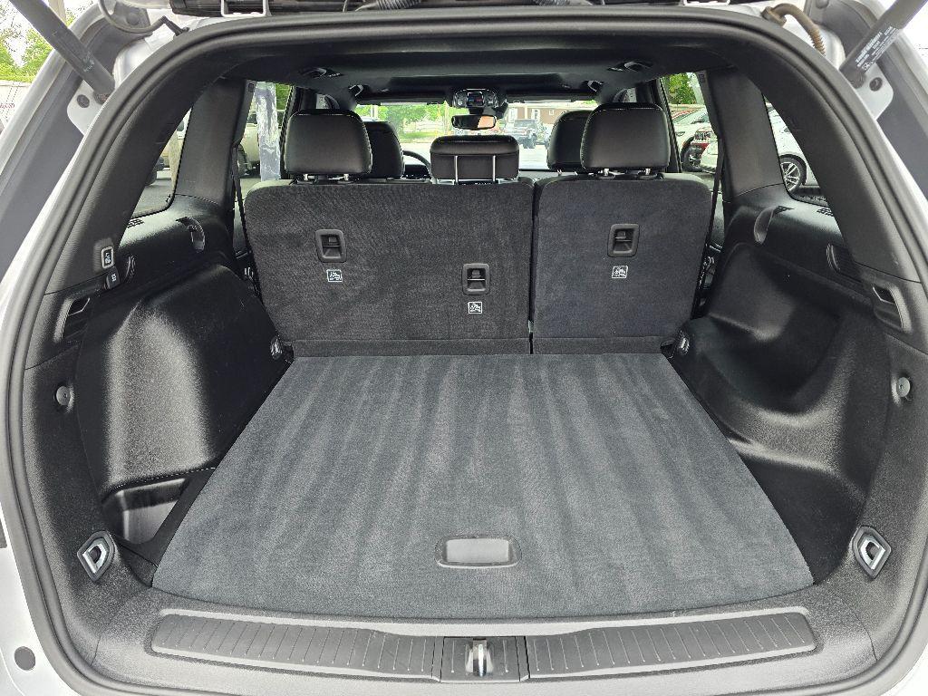 used 2023 Jeep Grand Cherokee car, priced at $36,555