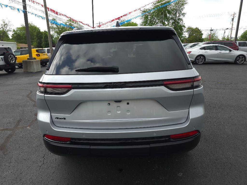 used 2023 Jeep Grand Cherokee car, priced at $36,555