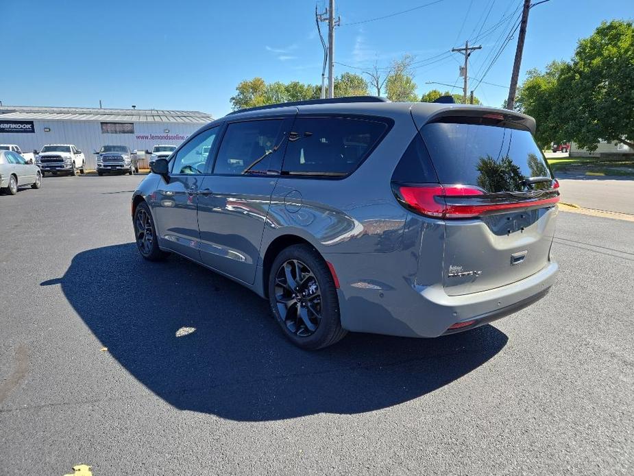 new 2024 Chrysler Pacifica car, priced at $47,435