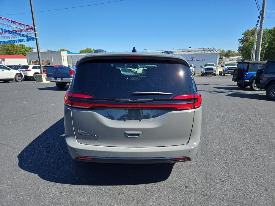 new 2024 Chrysler Pacifica car, priced at $47,435