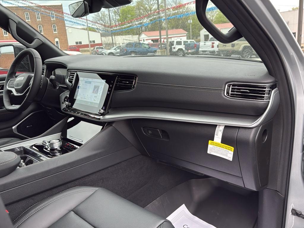 new 2025 Jeep Wagoneer L car, priced at $75,975