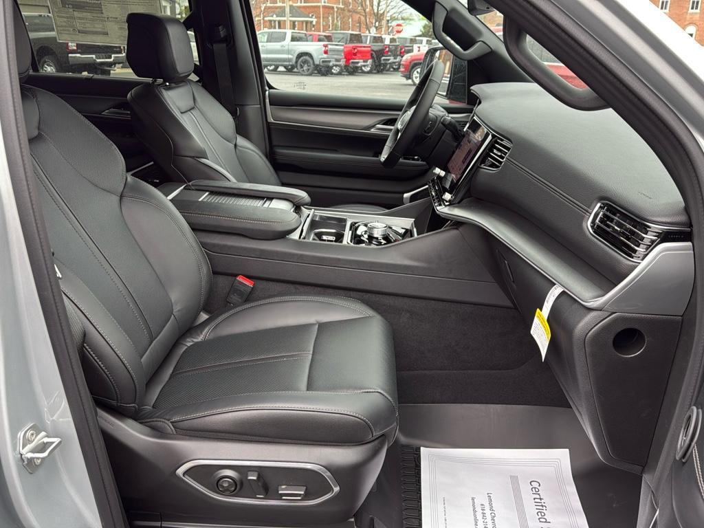 new 2025 Jeep Wagoneer L car, priced at $75,975