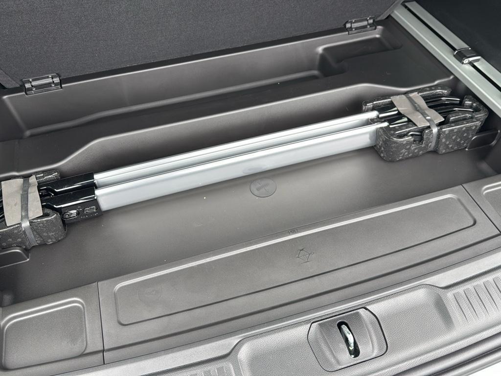 new 2025 Jeep Wagoneer L car, priced at $75,975
