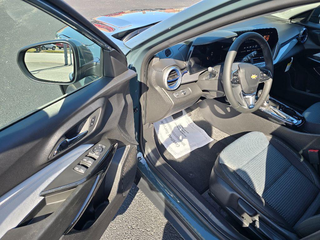 new 2025 Chevrolet Trax car, priced at $24,690