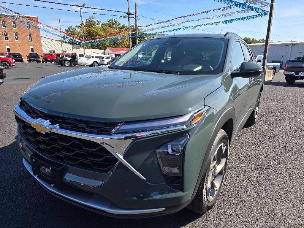 new 2025 Chevrolet Trax car, priced at $24,690
