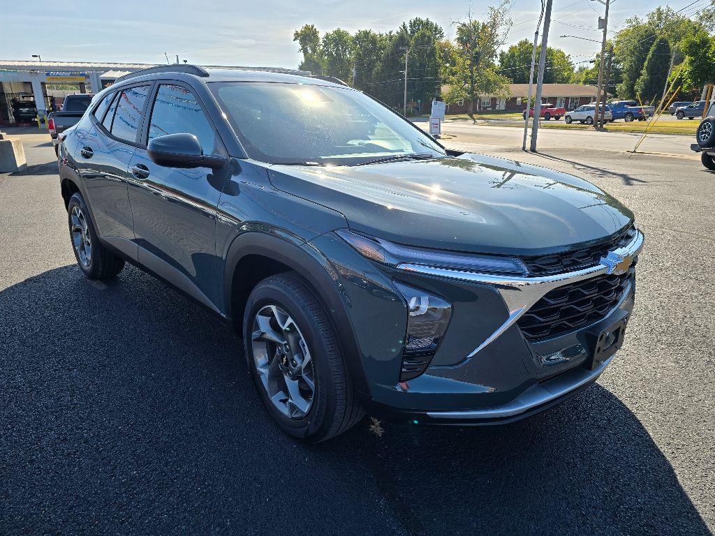 new 2025 Chevrolet Trax car, priced at $24,690