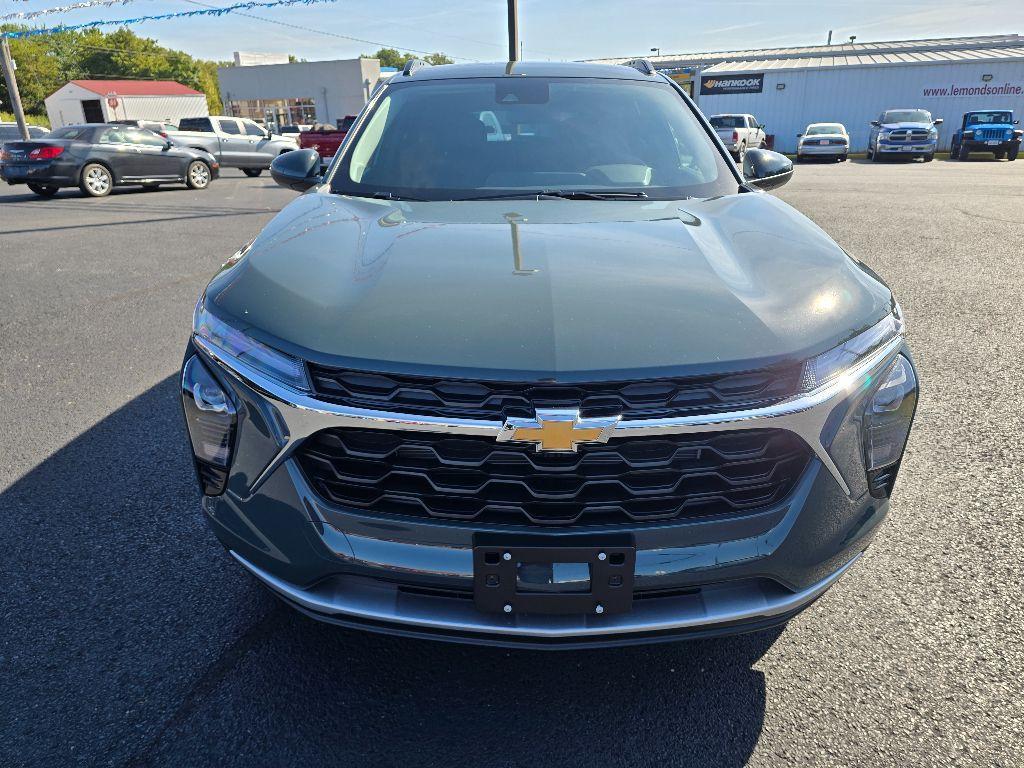 new 2025 Chevrolet Trax car, priced at $24,690