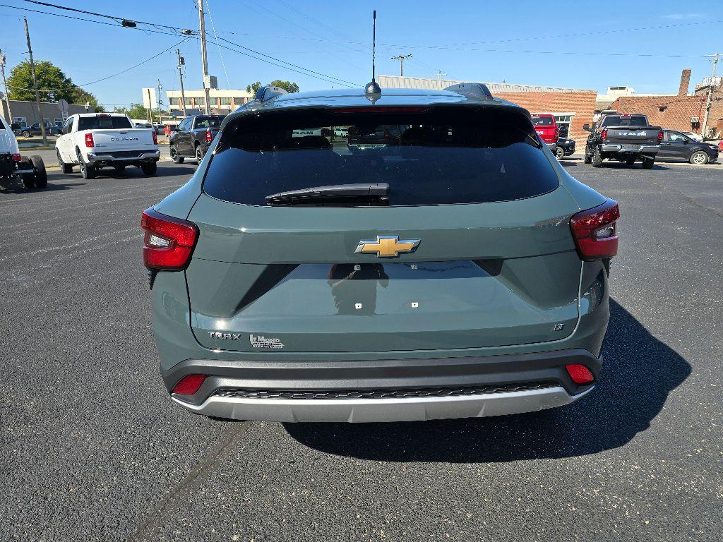 new 2025 Chevrolet Trax car, priced at $24,690