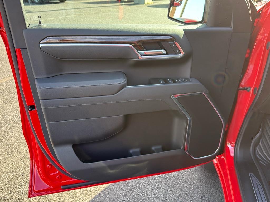 new 2025 Chevrolet Silverado 1500 car, priced at $53,990