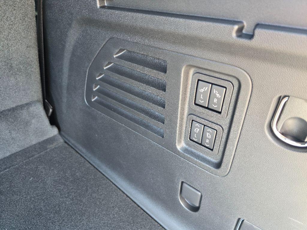 new 2026 Chevrolet Traverse car, priced at $58,795