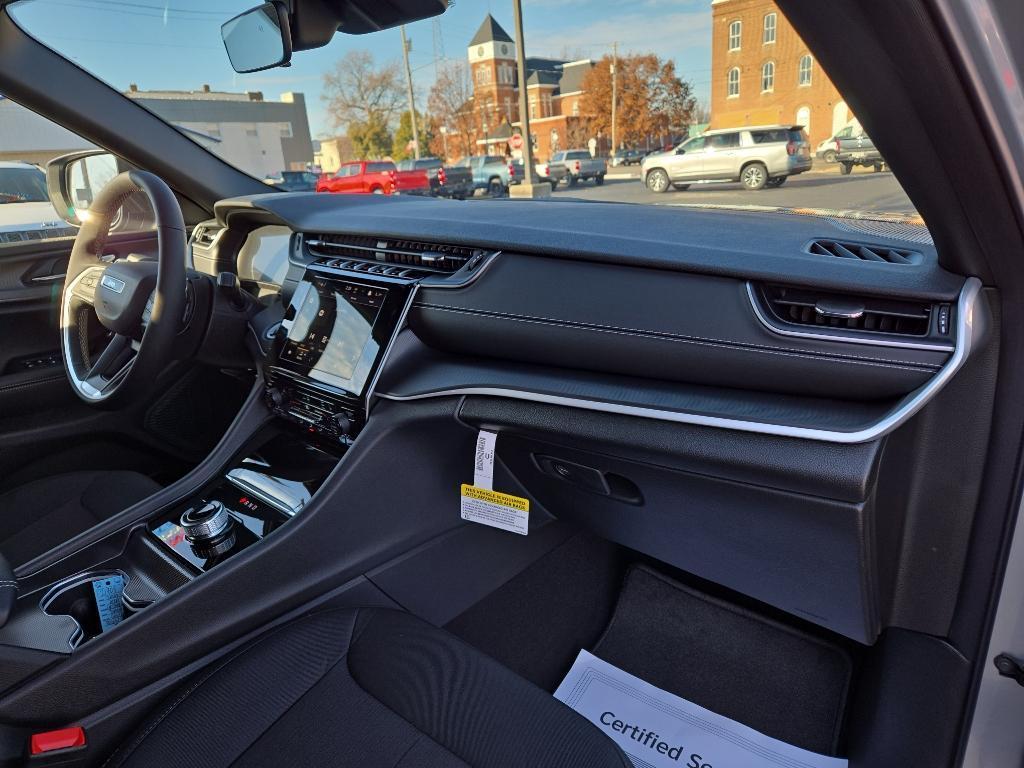 new 2025 Jeep Grand Cherokee L car, priced at $42,220