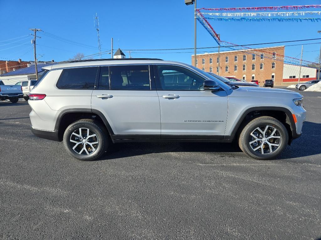 new 2025 Jeep Grand Cherokee L car, priced at $46,842