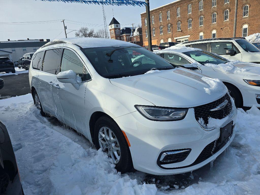 used 2022 Chrysler Pacifica car, priced at $25,996