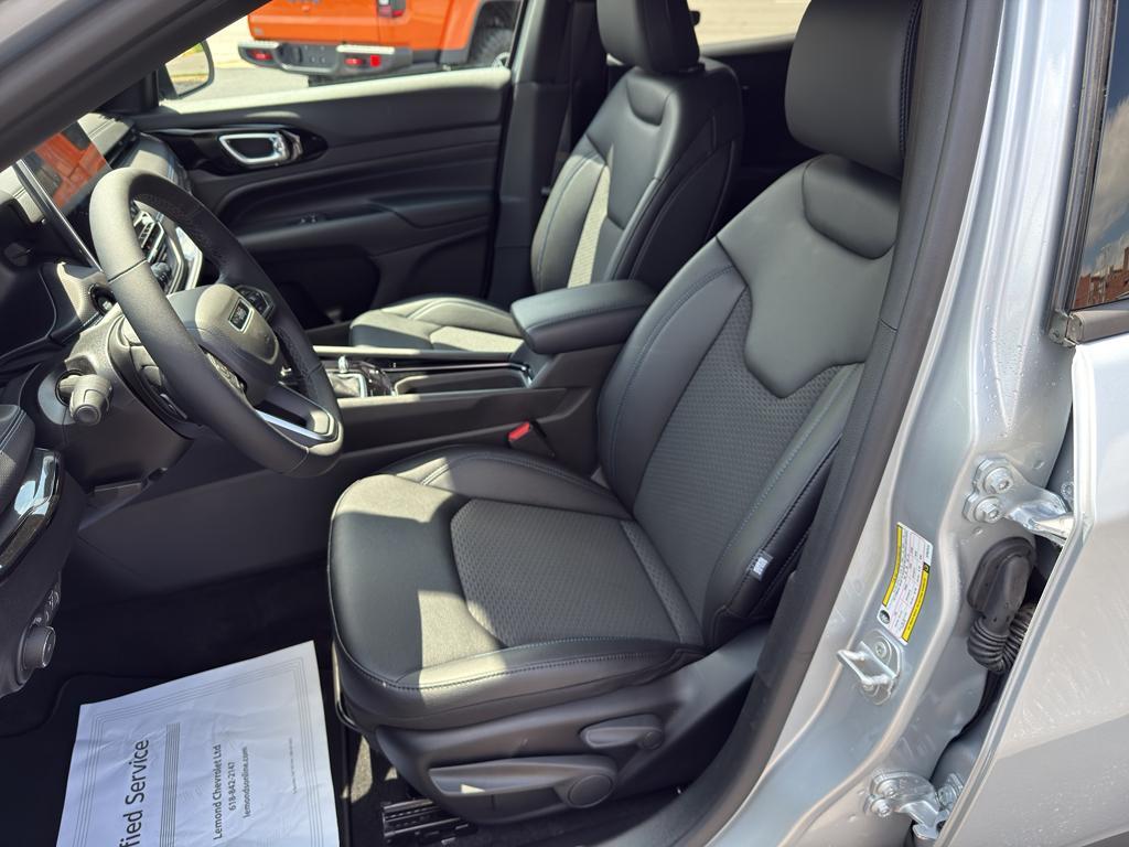 new 2025 Jeep Compass car, priced at $27,467
