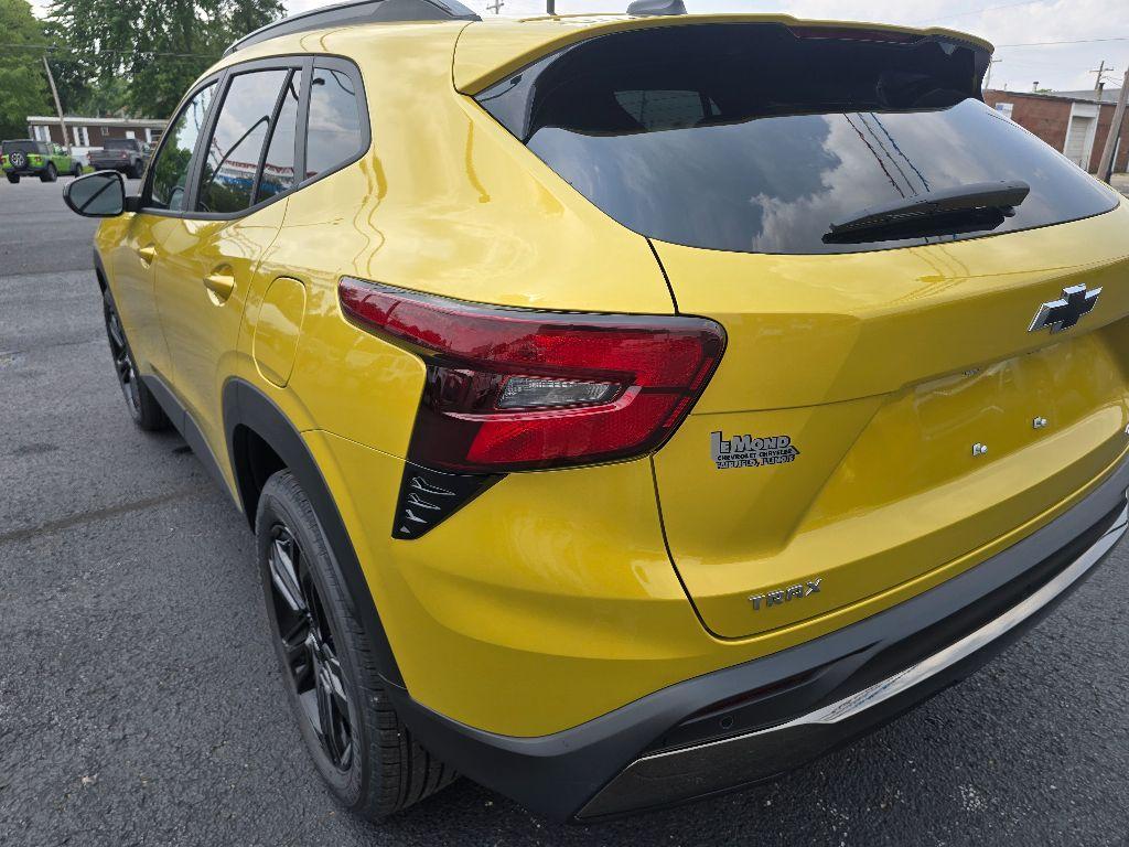 new 2025 Chevrolet Trax car, priced at $26,985