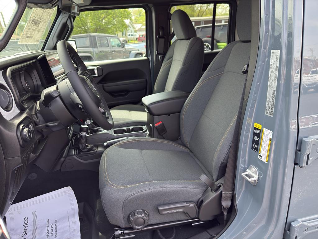 new 2025 Jeep Wrangler car, priced at $52,940