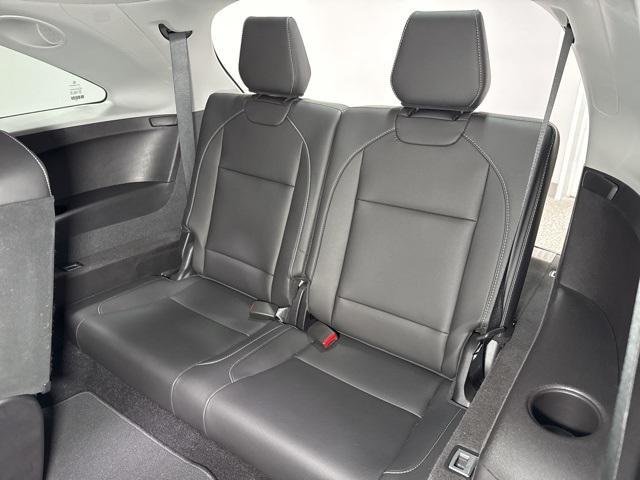 used 2020 Acura MDX car, priced at $30,000