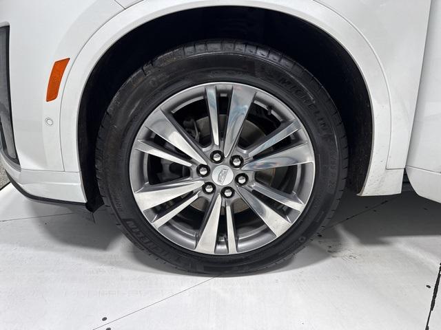used 2022 Cadillac XT6 car, priced at $39,000