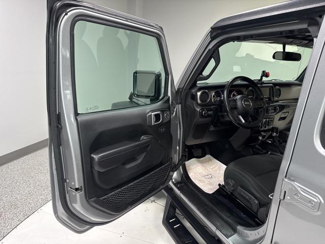 used 2020 Jeep Gladiator car, priced at $25,592